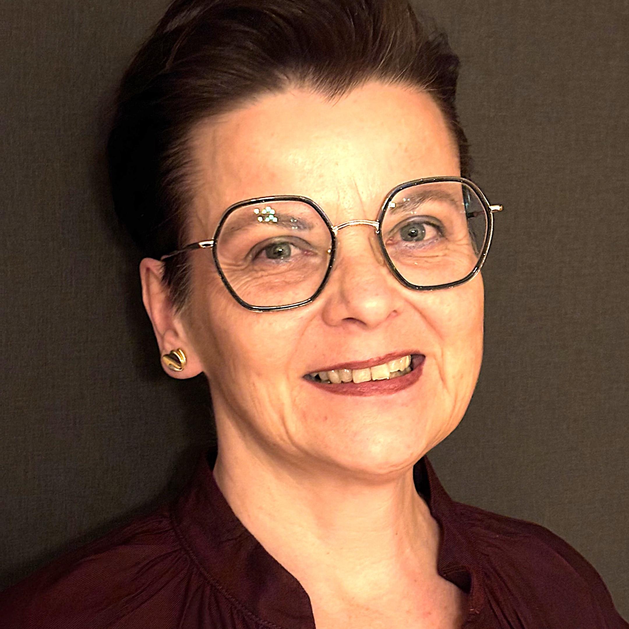 Frau mit Brille